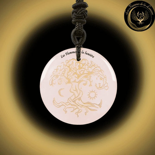 Beau Collier en Quartz Rose avec la Géométrie Sacrée de l'Arbre de Vie disponible chez Les Flammes de la Lumière
