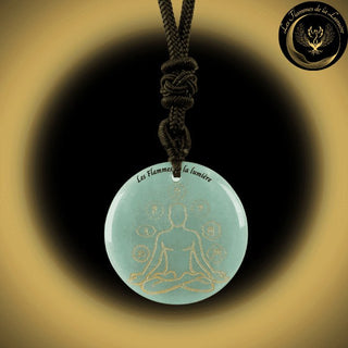 Beau Collier Chakra Yoga en Aventurine Verte disponible chez Les Flammes de la LumiĂšre