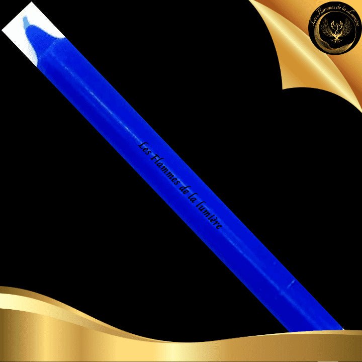 Belle et Grande Bougie Bleue - Teintée dans la Masse - 22cm -8h- Esoterra disponible chez Les Flammes de la LumiÚre