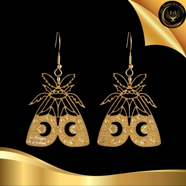Belles boucles d'oreilles disponible chez Les Flammes de la LumiĂšre