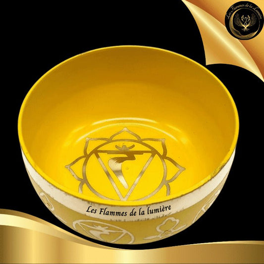 Bol Tibétain Chantant - 12 cm - 650g - Chakra du Plexus Solaire disponible chez Les Flammes de la Lumière