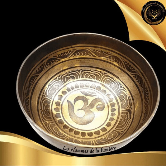 Magnifique Bol Tibétain en bronze pur - 15 cm - 700g - Géométrie Sacrée - OM - AUM disponible chez Les Flammes de la Lumière