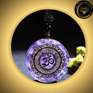 Améthyste - Magnifique Collier orgone - OM disponible chez Les Flammes de la LumiÚre