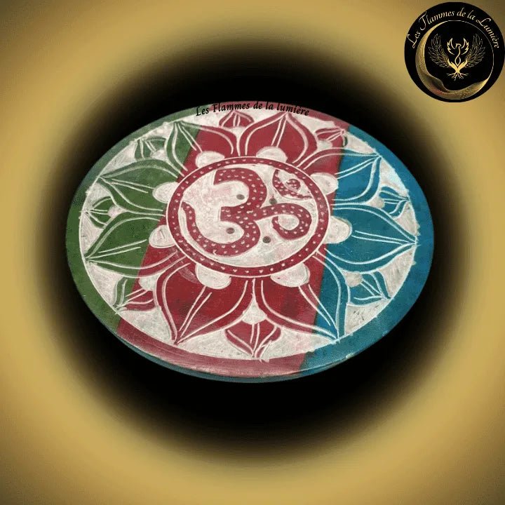Saponite - Magnifique Porte-Encens - OM - 10cm disponible chez Les Flammes de la LumiĂšre