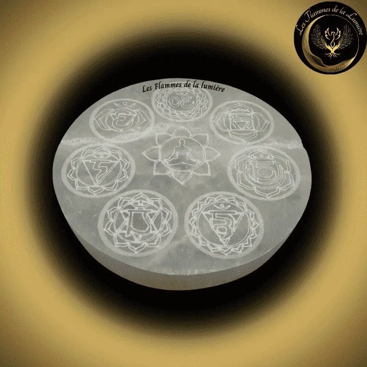 Sélénite - TrÚs beau Porte-Encens - 7 chakras - 10cm disponible chez Les Flammes de la LumiÚre