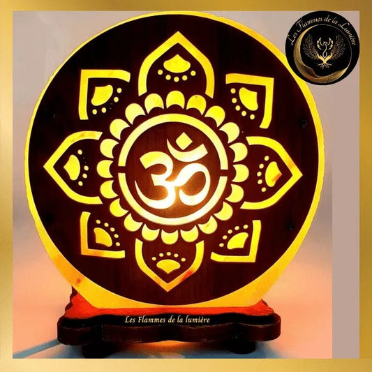Sublime Lampe de Sel de l'Himalaya OM SOLEIL-5kg - Esoterra disponible chez Les Flammes de la Lumière