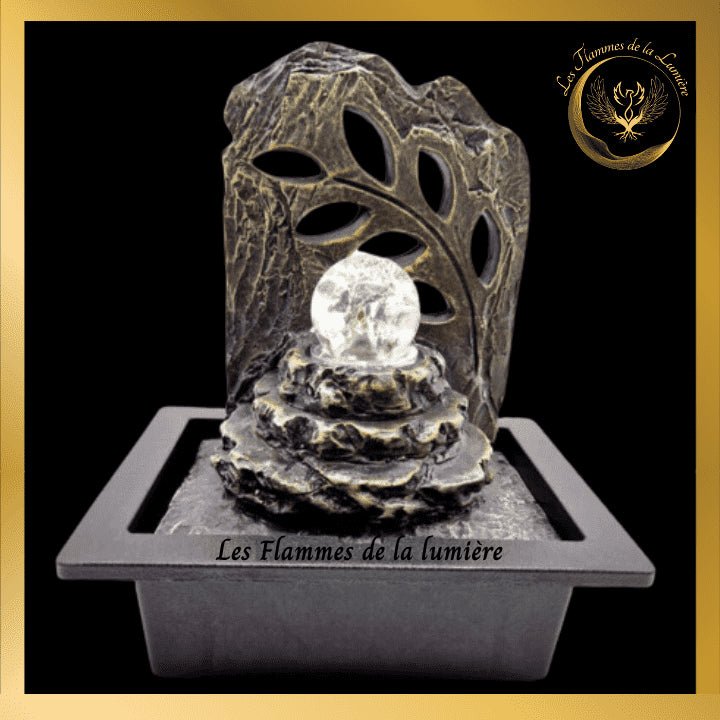TrÚs belle Fontaine à eau - Feuille en résine - 29cm disponible chez Les Flammes de la LumiÚre