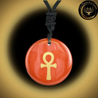 Beau collier en Jaspe Rouge avec la Géométrie Sacrée Ankh disponible chez Les Flammes de la Lumière