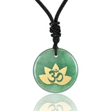 Beau Collier avec la Géométrie Sacrée OM disponible chez Les Flammes de la Lumière