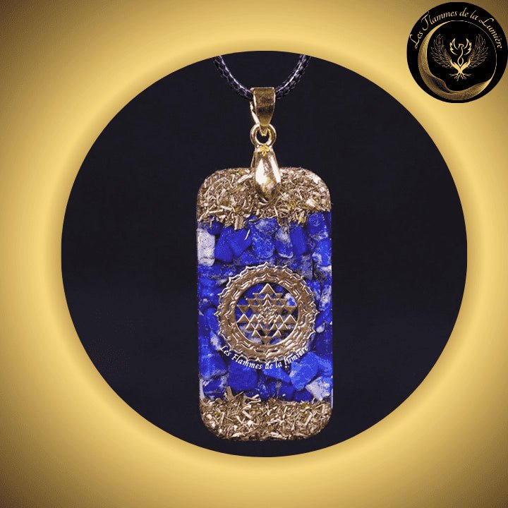 Lapis Lazuli - Beau Collier - Pendentif orgone - Sri Yantra - Géométrie Sacrée disponible chez Les Flammes de la Lumière