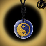Beau Collier en Lapis-Lazuli - Géométrie Sacrée Yin Yang disponible chez Les Flammes de la Lumière