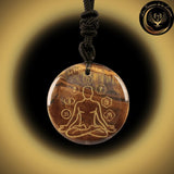 Beau Collier Chakra Yoga en Oeil de Tigre disponible chez Les Flammes de la Lumière