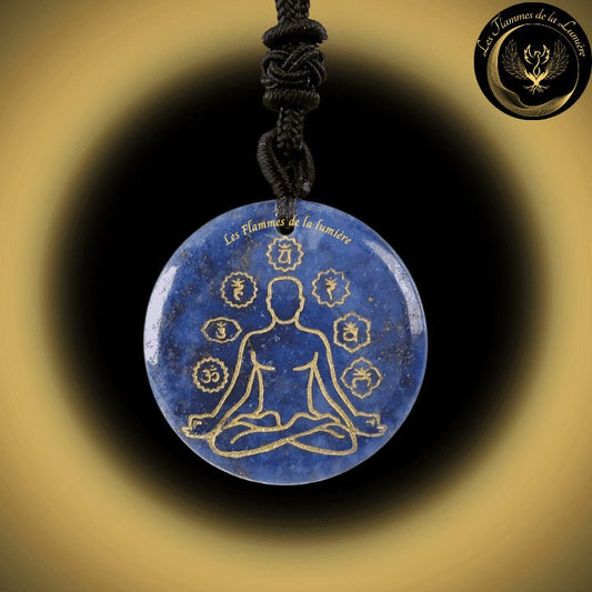 Beau Collier Chakra Yoga en Lapis-Lazuli disponible chez Les Flammes de la Lumière