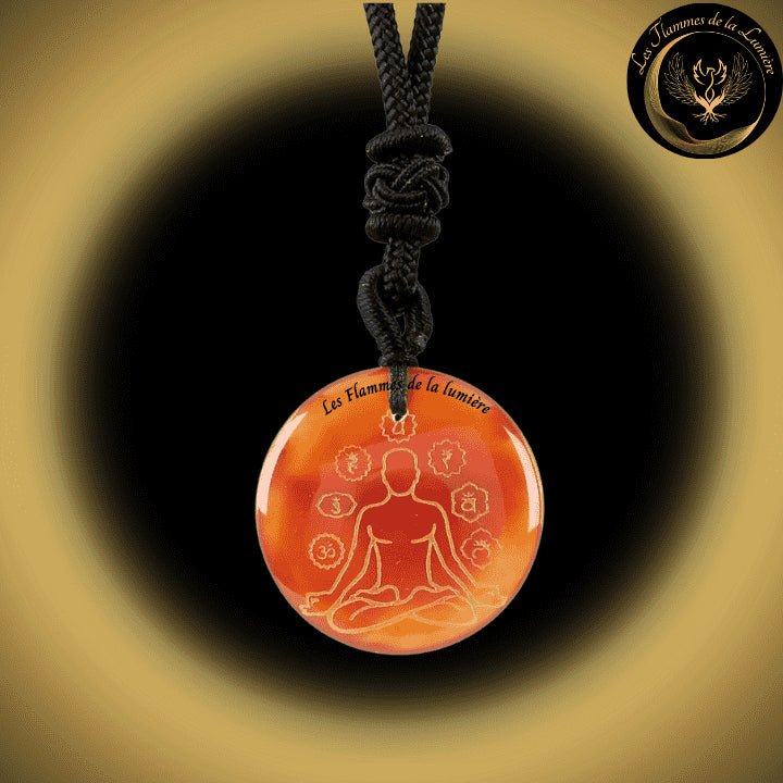 Beau Collier Chakra Yoga en Agate Rouge disponible chez Les Flammes de la Lumière