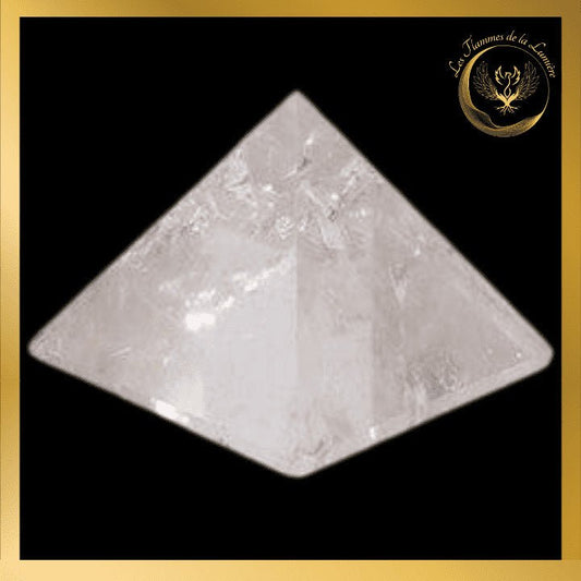 Cristal De Roche - Très belle Pyramide de 5 cm disponible chez Les Flammes de la Lumière