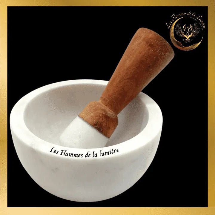 Elégant Mortier - Marbre Blanc - 11cm disponible chez Les Flammes de la Lumière