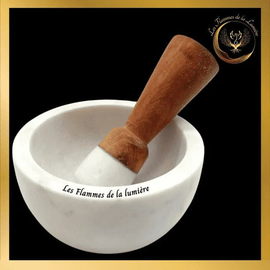 Elégant Mortier - Marbre Blanc - 11cm disponible chez Les Flammes de la Lumière