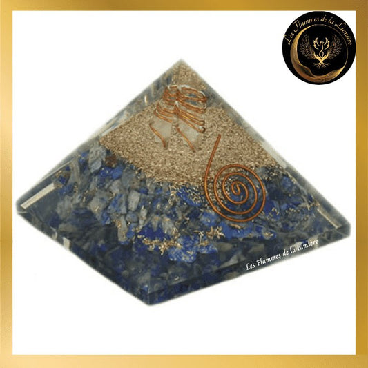 lapis lazuli - Magnifique Pyramide en orgonite - 7,5 cm disponible chez Les Flammes de la Lumière