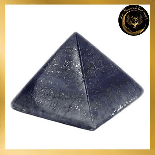 Lapis Lazuli - Très belle Pyramide de 5 cm disponible chez Les Flammes de la Lumière