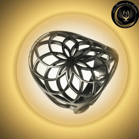 Magnifique Bague ajustable - Fleur de vie - acier inoxydable - géométrie sacrée disponible chez Les Flammes de la Lumière