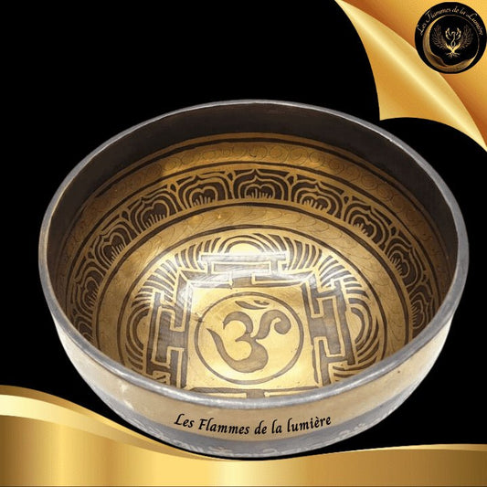 Magnifique Bol Tibétain en bronze pur - 15 cm - 700g - Géométrie Sacrée - OM - AUM disponible chez Les Flammes de la Lumière