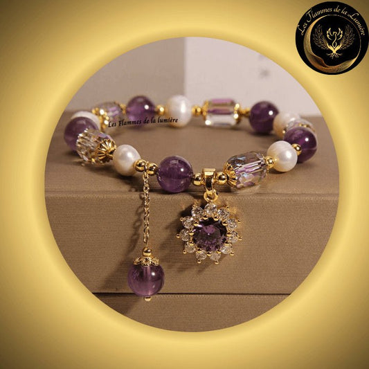 Magnifique bracelet en Améthyste, Cristal, Perles blanches naturelles d'eau douce & zircon chez Les Flammes de la Lumière