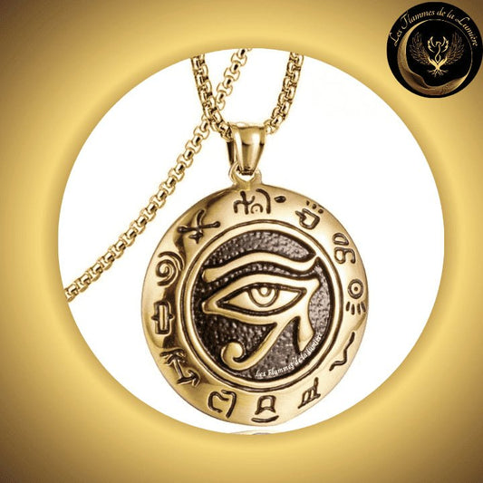 Magnifique Collier avec Oeil d'Horus disponible chez Les Flammes de la Lumière