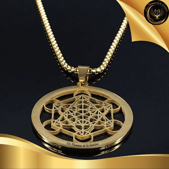 Magnifique collier - Cube de Métatron - acier inoxydable - géométrie sacrée disponible chez Les Flammes de la Lumière