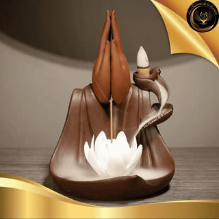 Magnifique Fontaine à encens en céramique - mains de Bouddha - Lotus - 18 cm disponible chez Les Flammes de la Lumière