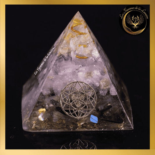 Quartz Rose - Citrine - Labradorite - Magnifique Pyramide en orgonite - 5 à 8 cm disponible chez Les Flammes de la Lumière