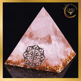 Quartz Rose - Magnifique Pyramide en orgonite - Sri Yantra - 6 ou 8 cm disponible chez Les Flammes de la Lumière