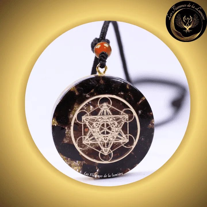 Obsidienne & Grenat - Magnifique Collier - Pendentif orgone - Métatron disponible chez Les Flammes de la Lumière