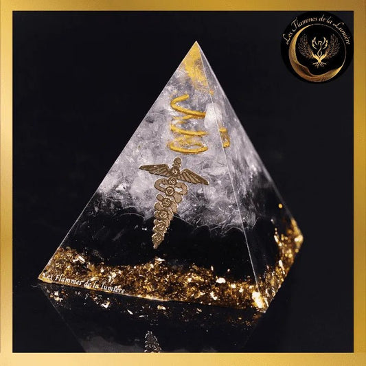 Obsidienne noire & Cristal de roche - Magnifique Pyramide en orgonite - 5 à 8 cm disponible chez Les Flammes de la Lumière
