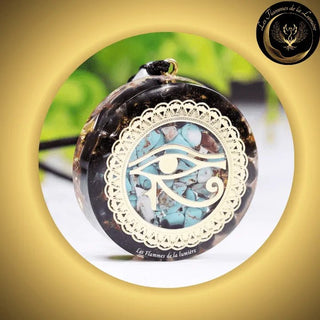 Obsidienne & Turquoise - Très beau collier orgone - Oeil d'Horus disponible chez Les Flammes de la Lumière