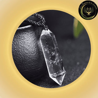 Cristal de Roche - Collier avec pendentif bi-pointe - biterminé - 100% naturelle disponible chez Les Flammes de la Lumière
