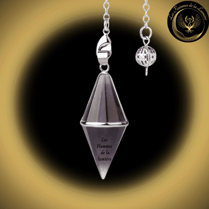 Pendule cône en Améthyste disponible chez Les Flammes de la Lumière
