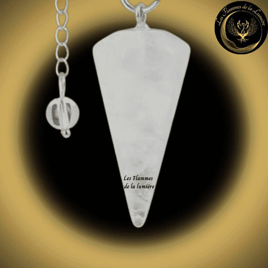 Pendule cône en Cristal de Roche disponible chez Les Flammes de la Lumière