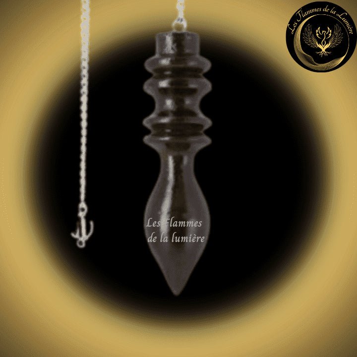 Pendule Egyptien Maât - Bois de Rose disponible chez Les Flammes de la Lumière