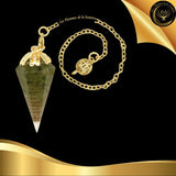 Pendule Orgone cône en Olivine - Orgonite disponible chez Les Flammes de la Lumière
