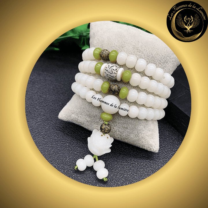 Perles de racine de Bodhi blanc - Très beau bracelet Mala Tibétain - 108 perles - 8mm chez Les Flammes de la Lumière