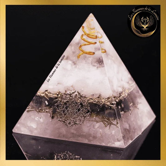 Quartz rose & Améthyste & Cristal de Roche - Magnifique Pyramide en orgonite - Sri Yantra - 6 à 8 cm