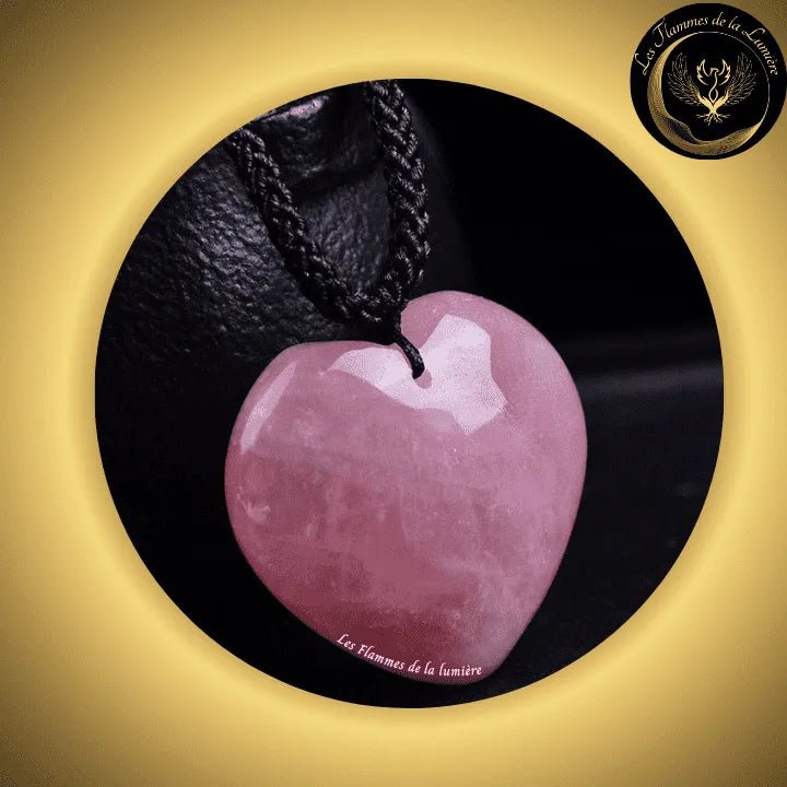 Quartz Rose - Magnifique collier - Pendentif en coeur disponible chez Les Flammes de la Lumière