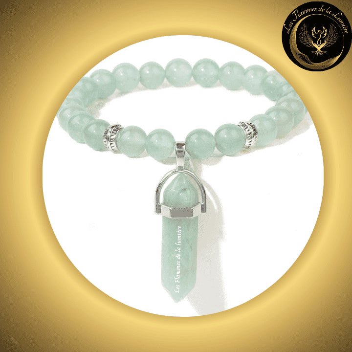 Très beau Bracelet en Aventurine avec pointe biterminée en Aventurine disponible chez Les Flammes de la Lumière