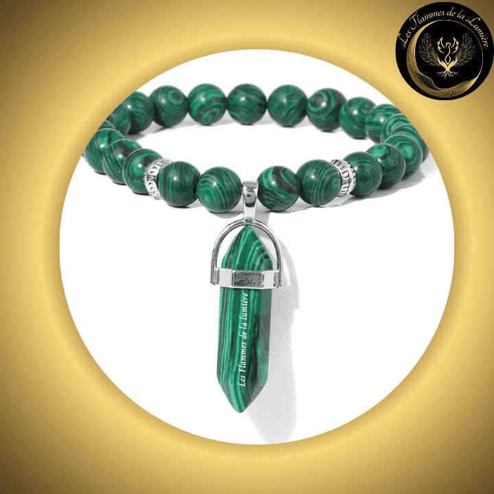 Très beau Bracelet en Malachite avec pointe biterminée en Malachite disponible chez Les Flammes de la Lumière