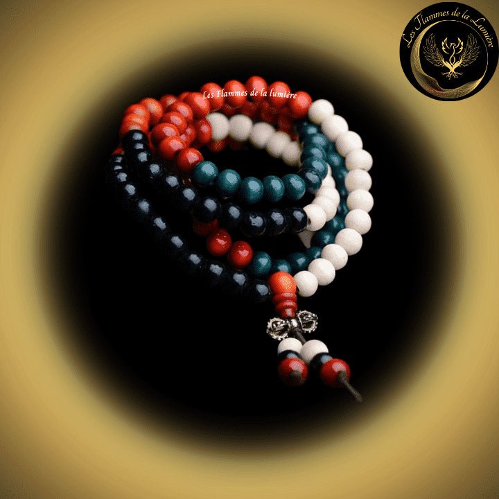 Très beau bracelet Mala Tibétain - Bois de Santal naturel - 108 perles - 8 mm disponible chez Les Flammes de la Lumière