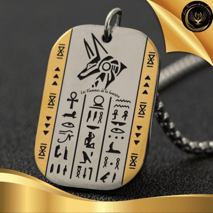 Très beau collier avec Hiéroglyphes Egyptiens disponible chez Les Flammes de la Lumière