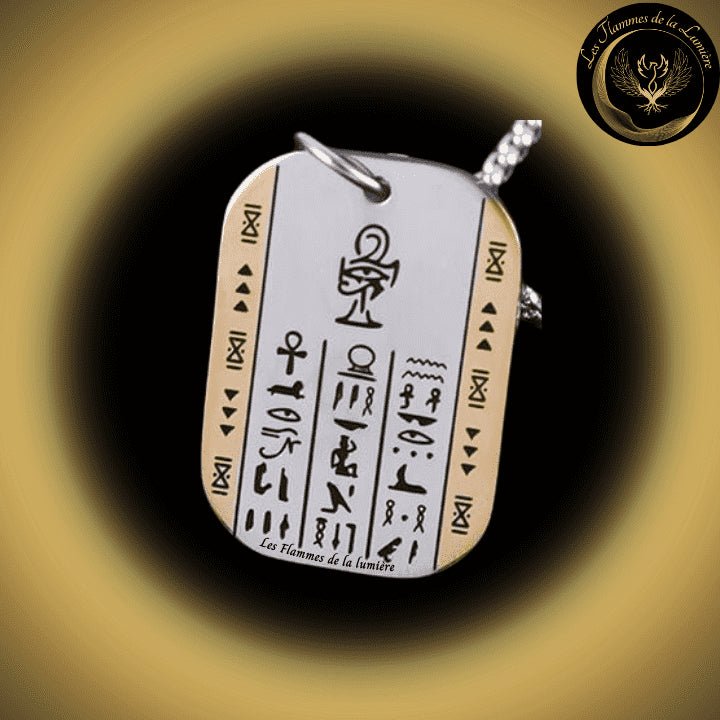 Très beau collier avec Hiéroglyphes Egyptiens disponible chez Les Flammes de la Lumière