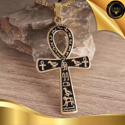 Très beau collier avec Croix Ankh d'Egypte disponible chez Les Flammes de la Lumière
