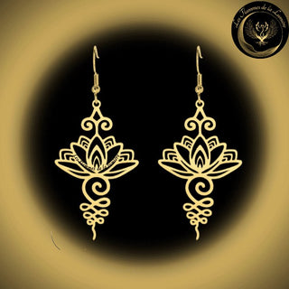 Très belles boucles d'oreilles en acier inoxydable - Lotus disponible chez Les Flammes de la Lumière