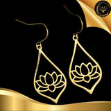 Très jolies Boucles d'oreilles en acier inoxydable - Lotus disponible chez Les Flammes de la Lumière